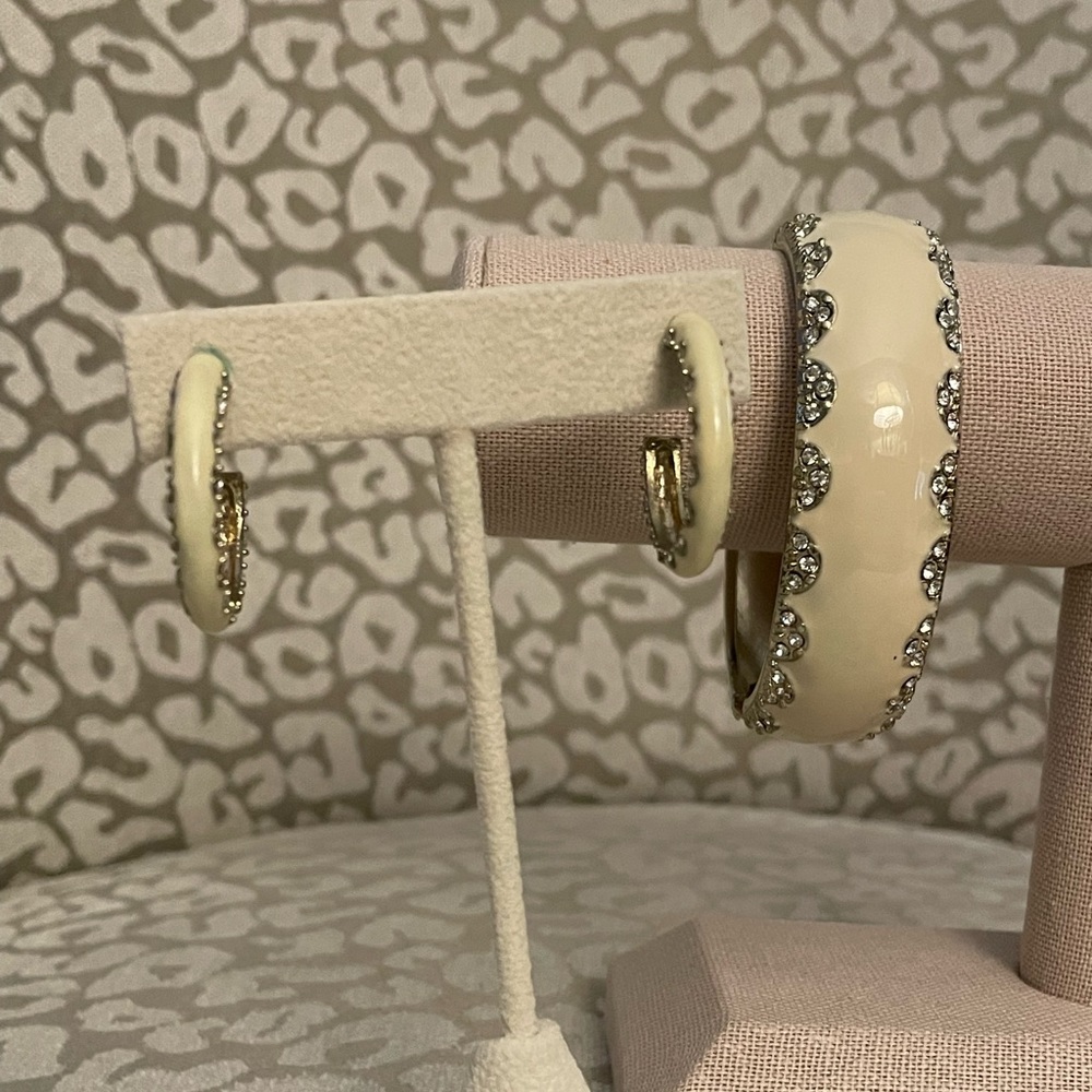 Stella & Dot Sloan Enamel Bangle and Matching Hoop Earrings Set